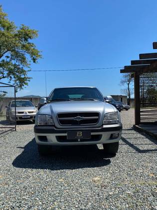 CHEVROLET BLAZER 2.4 MPFI COLINA 4X2 8V FLEX 4P MANUAL CHEVROLET BLAZER 2.4 MPFI COLINA 4X2 8V FLEX 4P MANUAL